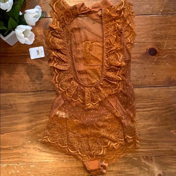✨3 hour flash sale✨ NWT Free People Bodysuit✨ - Picture 3 of 3